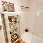 Daire Loft De Estilo Industrial Con Jardin Y Garaje Privados