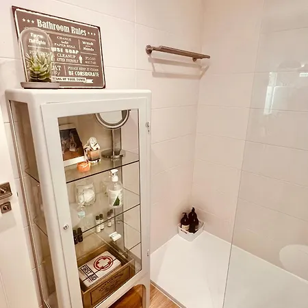 Apartament Loft De Estilo Industrial Con Jardin Y Garaje Privados