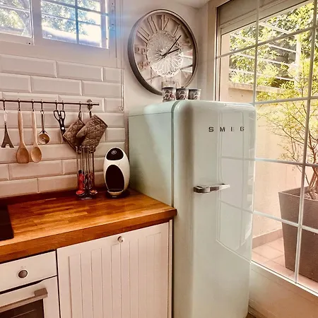 Apartament Loft De Estilo Industrial Con Jardin Y Garaje Privados